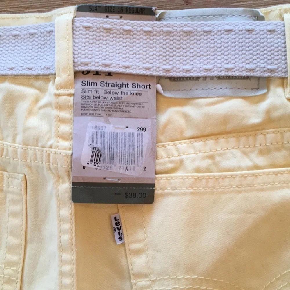 Levis 514 Slim Straight Shorts Yellow Twill 16 R